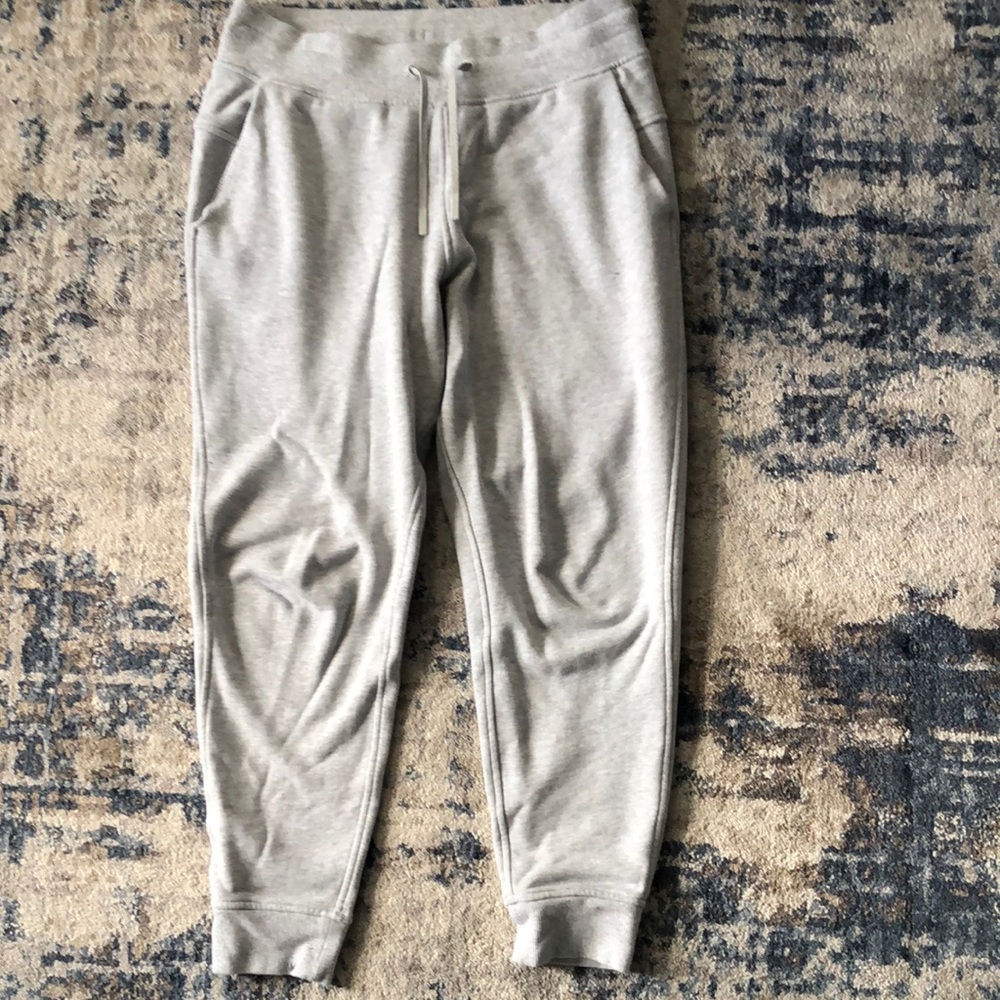 Women’s Lululemon Warm Down Jogger - Picture 2 of 5